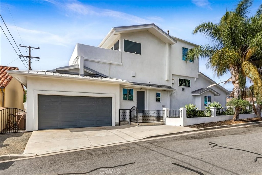 Side and garage - 34781 Camino Capistrano, Dana Point CA 92624 - photo 5