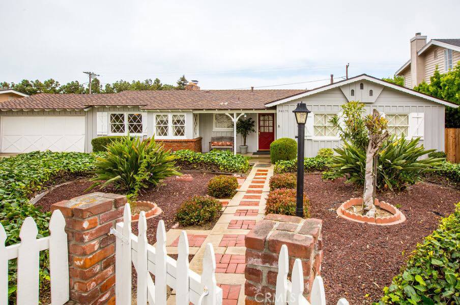 Side Walk in Front Entry with Gate - 34831 Calle Fortuna, Dana Point CA 92624 - photo 1