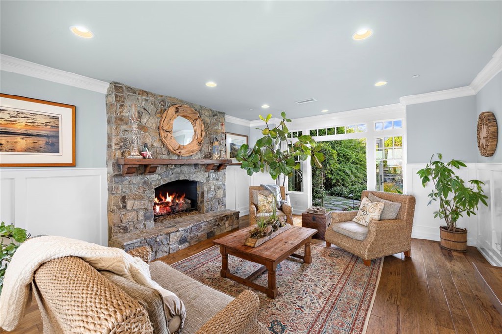 family room - 35031 Camino Capistrano, Dana Point CA 92642 - photo 22