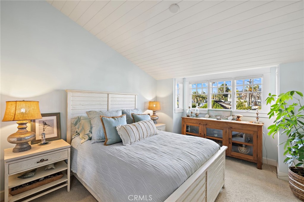 secondary bedroom - up - 35031 Camino Capistrano, Dana Point CA 92642 - photo 41