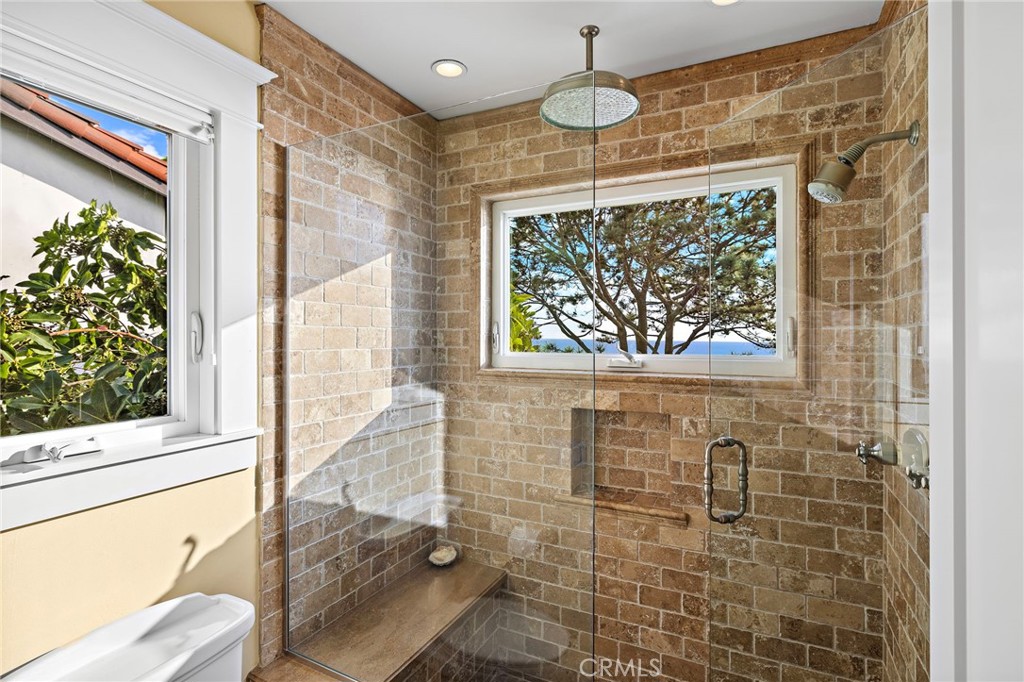 secondary bath - up - 35031 Camino Capistrano, Dana Point CA 92642 - photo 43