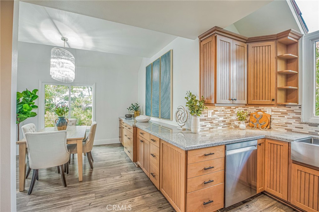 Note the expansive granite counter top and cabinets into the dining area. - 4 Los Cabos, Dana Point CA 92629 - photo 1