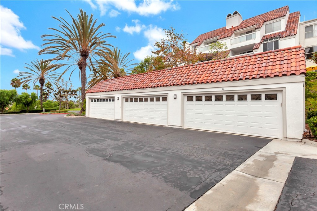 Detached 2 car garage - 4 Vista Del Mar, Dana Point CA 92629 - photo 7