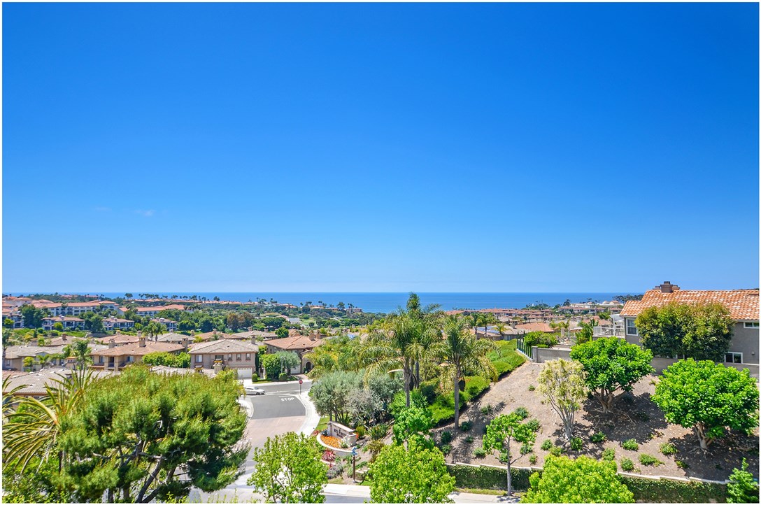 40 Corniche Drive E, Dana Point CA 92629 - photo 1