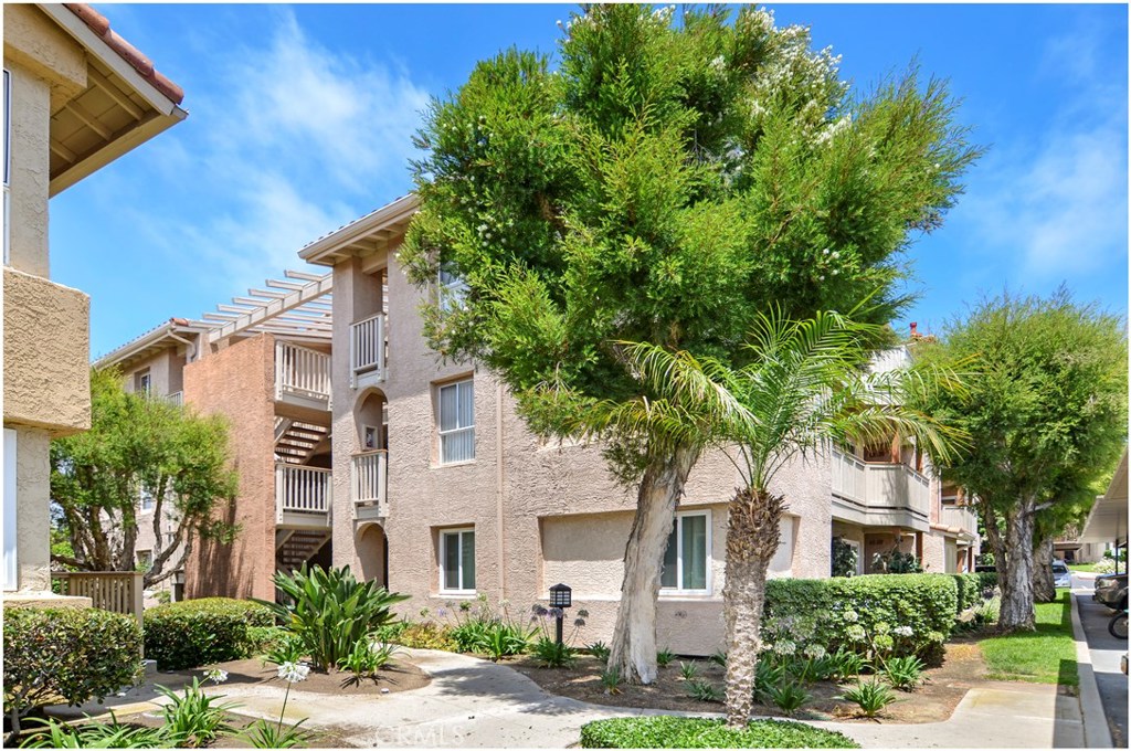 46 Corniche Drive L, Dana Point CA 92629 - photo 1