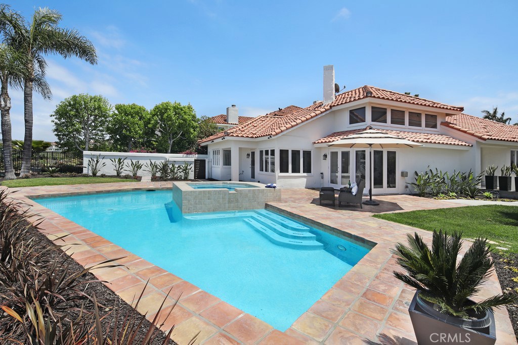 Large, open backyard for entertaining. - 5 Guadalmina Drive, Dana Point CA 92629 - photo 1