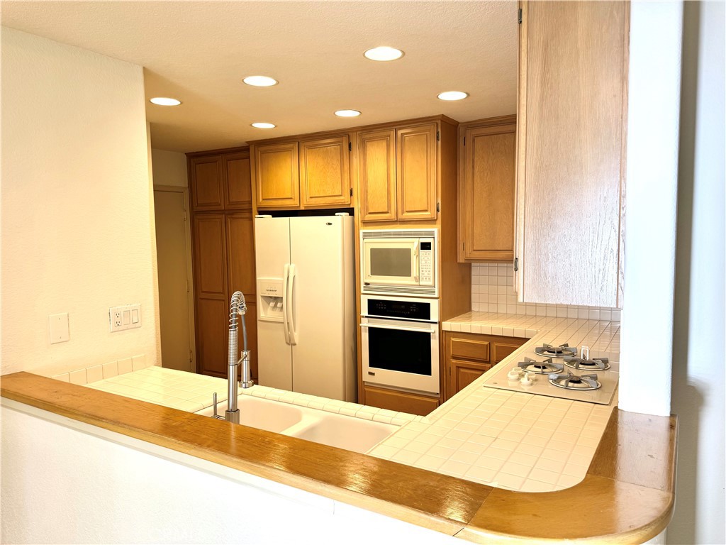50 Tennis Villas Drive, Dana Point CA 92629 - photo 14