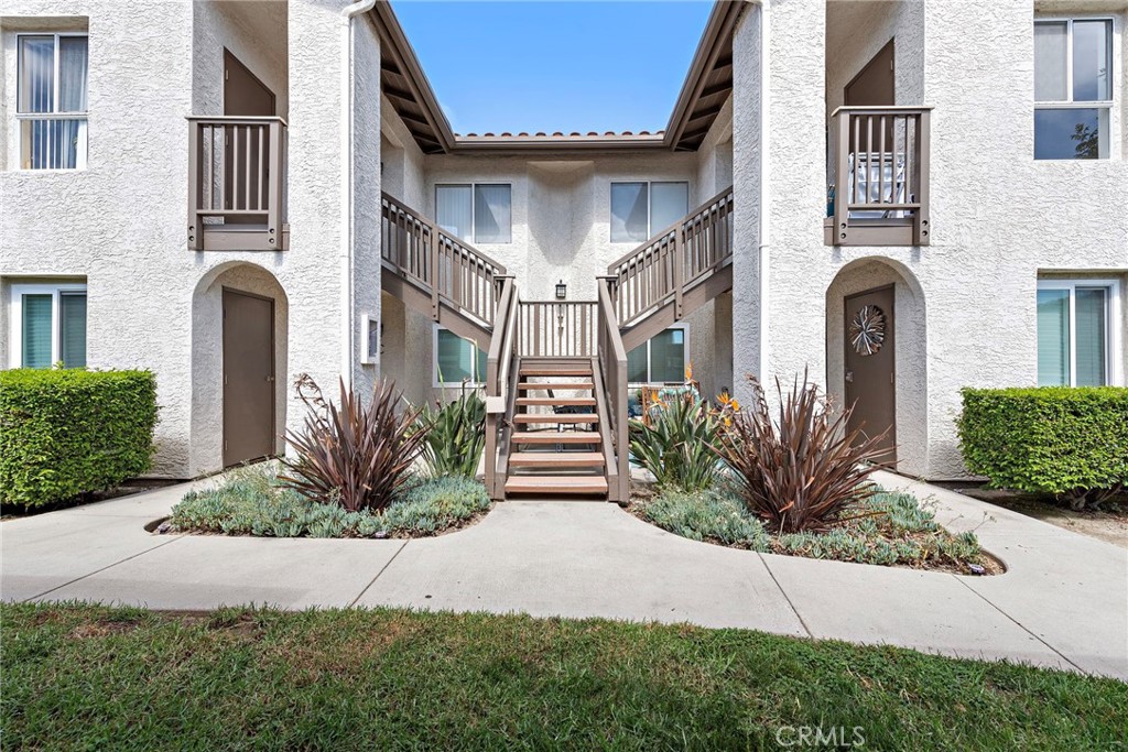 68 c Corniche Drive C, Dana Point CA 92629 - photo 2