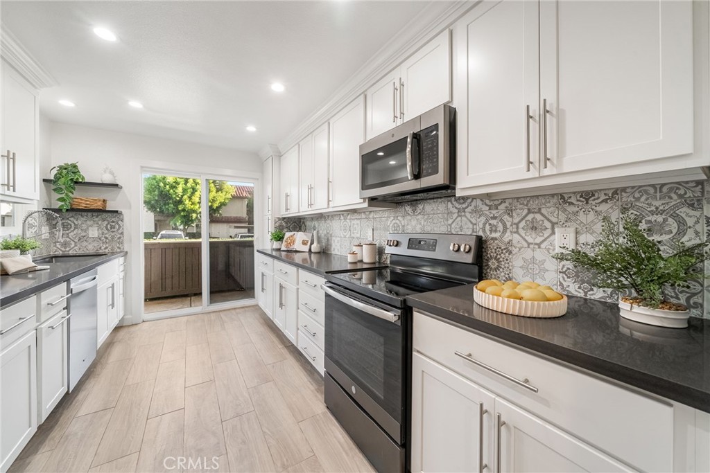 72 Corniche B, Dana Point CA 92629 - photo 9