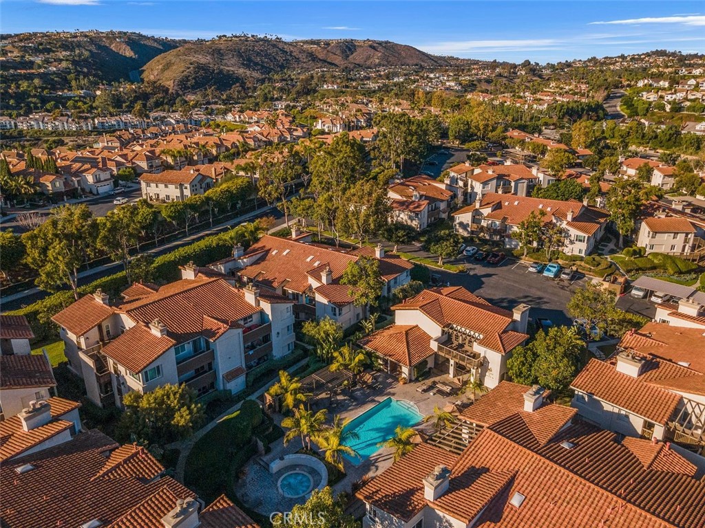 Resort style living awais! - 74 Corniche, Dana Point CA 92629 - photo 10