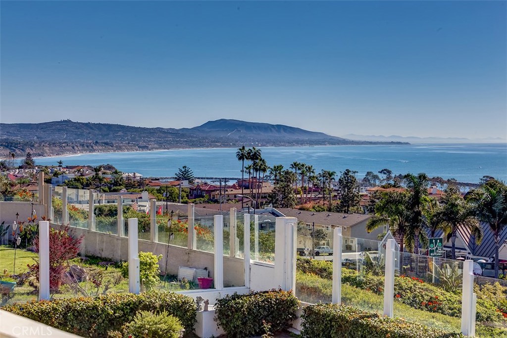 Sunrise. White water coastal view. Glistening city lights. - 79 Palm Beach, Dana Point CA 92629 - photo 1
