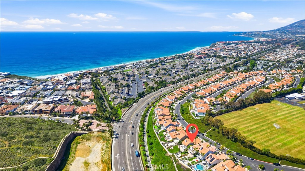 Location, location, location and huge ocean views! - 83 Palm Beach Court, Dana Point CA 92629 - photo 5