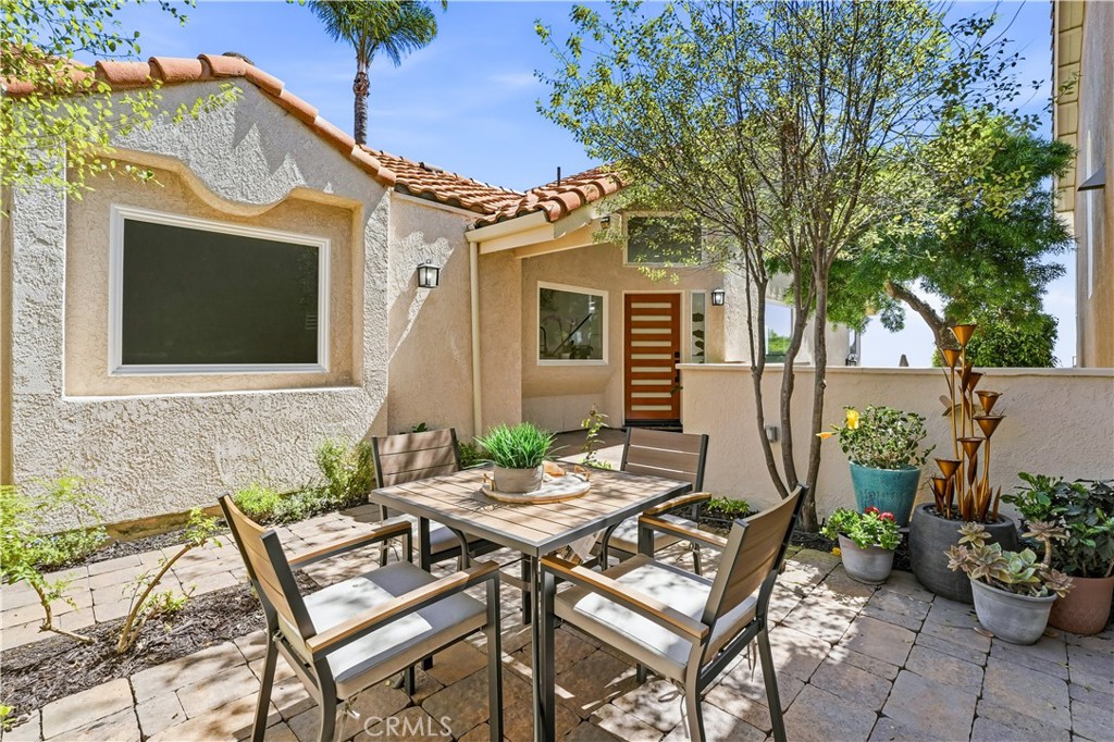 Charming front courtyard - 83 Palm Beach Court, Dana Point CA 92629 - photo 8
