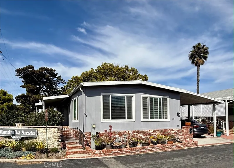 101 Myna Lane, Fountain Valley, CA 92708
