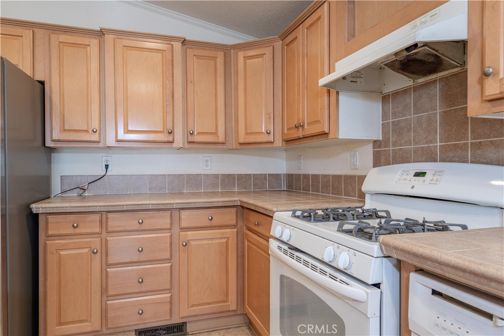102 Pigeon, Fountain Valley CA 92708 - photo 12