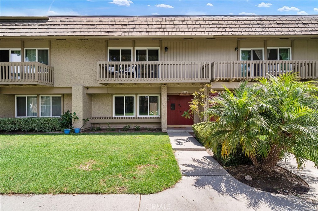 Excellent location within the community! - 10290 Pinto River Court, Fountain Valley CA 92708 - photo 1