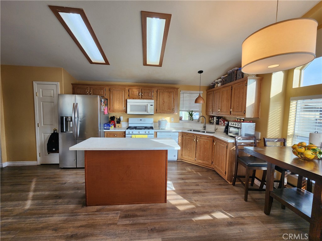 103 Gannet, Fountain Valley CA 92708 - photo 17