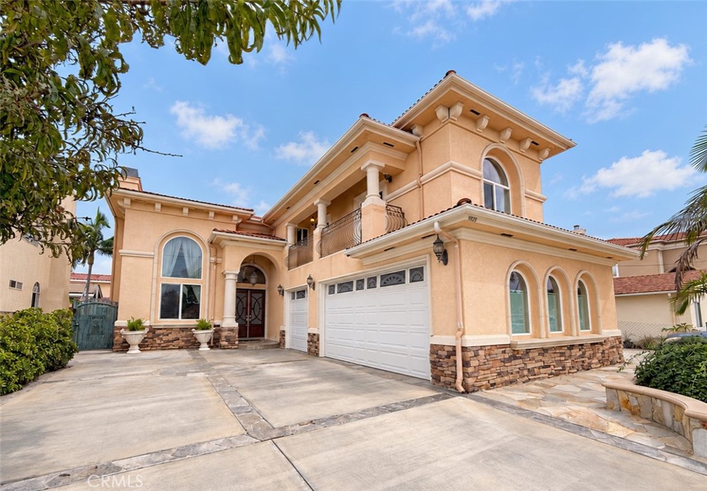 10362 Avenida Cinco de Mayo, Fountain Valley CA 92708 - photo 2
