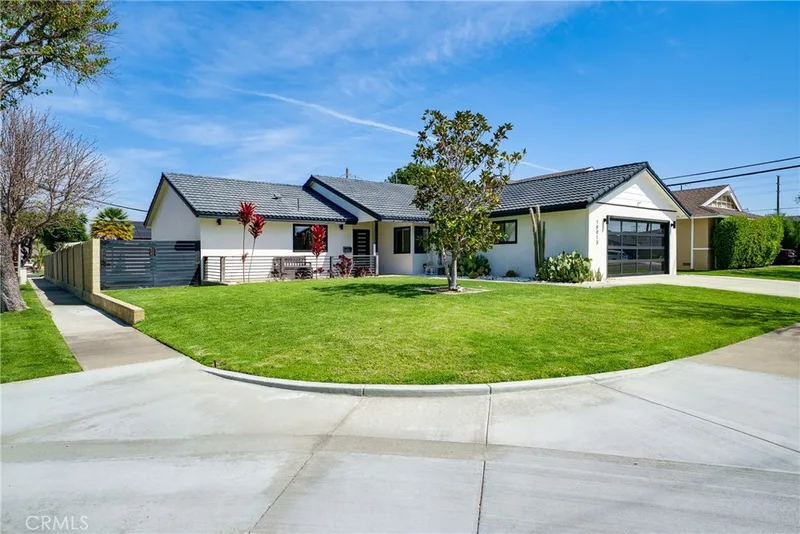 10413 Egret Avenue, Fountain Valley, CA 92708