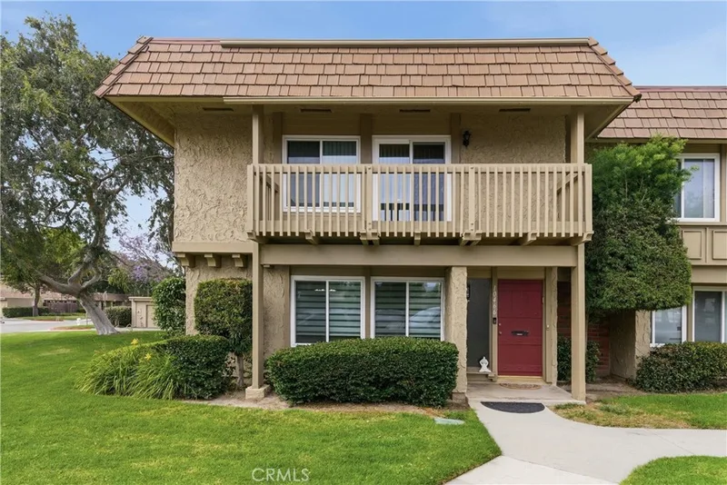 10466 Smoke River Court, Fountain Valley, CA 92708