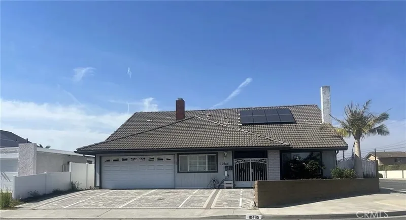 10485 La Sombra Avenue, Fountain Valley