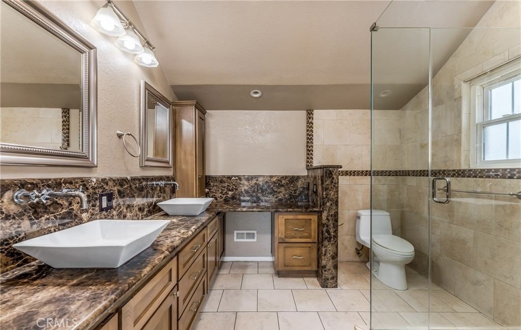 Primary Bath - 10485 La Sombra Avenue, Fountain Valley CA 92708 - photo 12