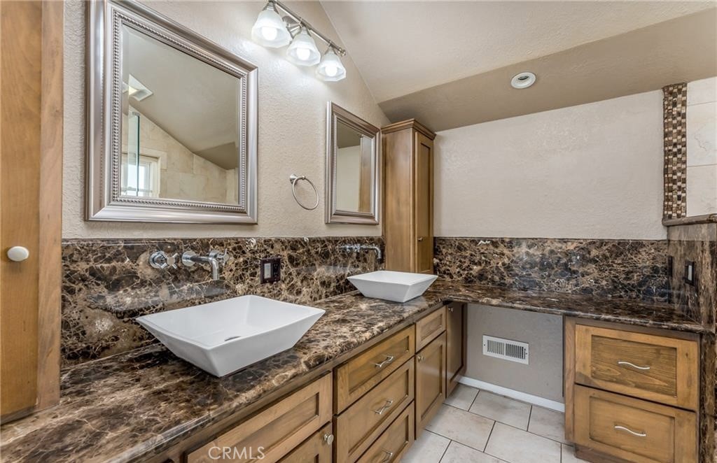 10485 La Sombra Avenue, Fountain Valley CA 92708 - photo 13