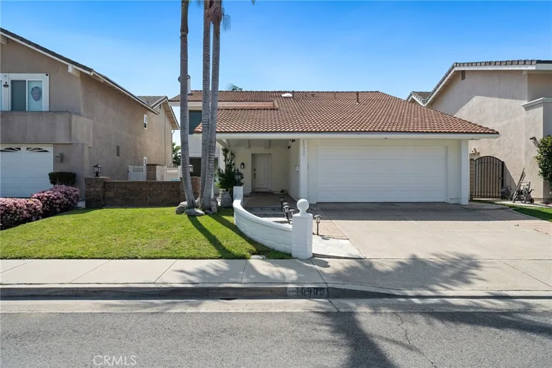 10900 San Leon Avenue, Fountain Valley, CA 92708