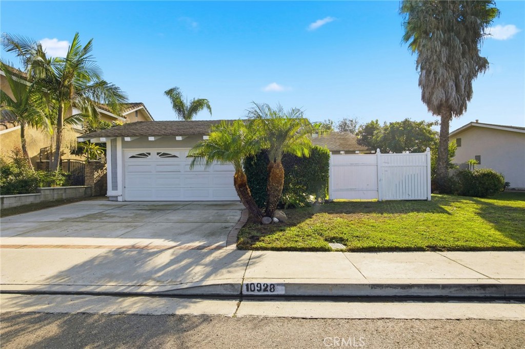 10928 El Domino, Fountain Valley CA 92708 - photo 1