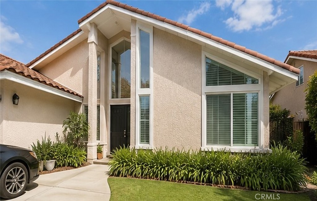 11167 MCGEE RIVER CIR, Fountain Valley CA 92708 - photo 2