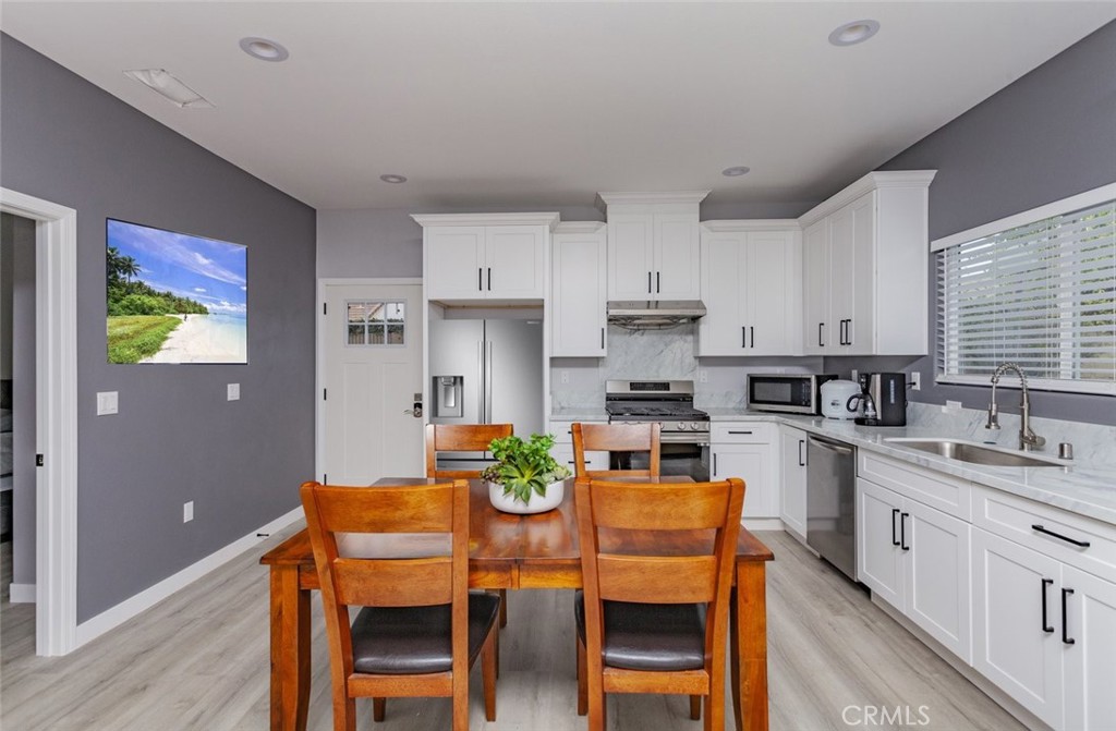 11167 MCGEE RIVER CIR, Fountain Valley CA 92708 - photo 28