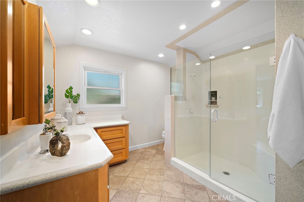11302 Pennell Circle, Fountain Valley CA 92708 - photo 32