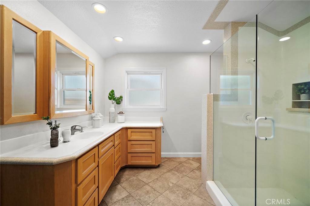 11302 Pennell Circle, Fountain Valley CA 92708 - photo 34