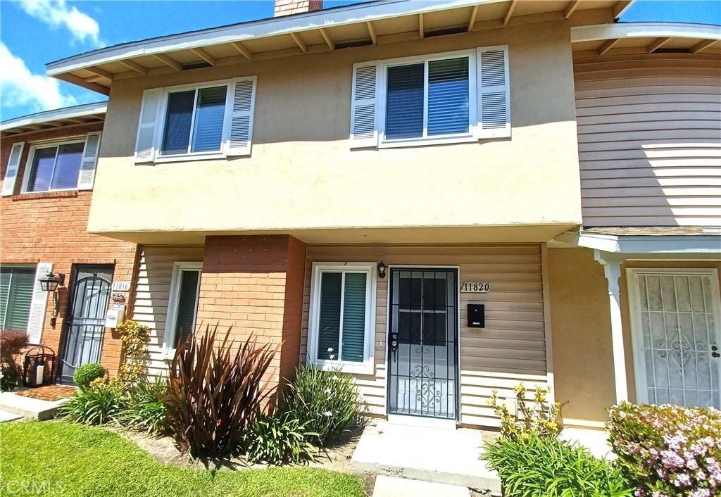 11820 Gloxinia, Fountain Valley CA 92708 - photo 1