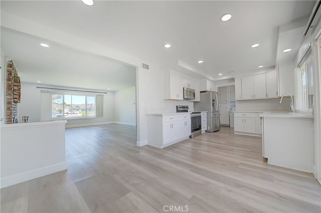 11883 Mayflower Court, Fountain Valley CA 92708 - photo 8