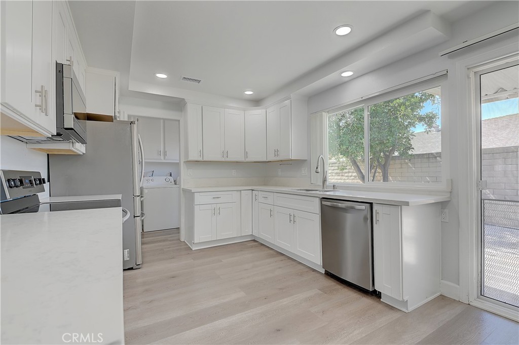 11883 Mayflower Court, Fountain Valley CA 92708 - photo 9