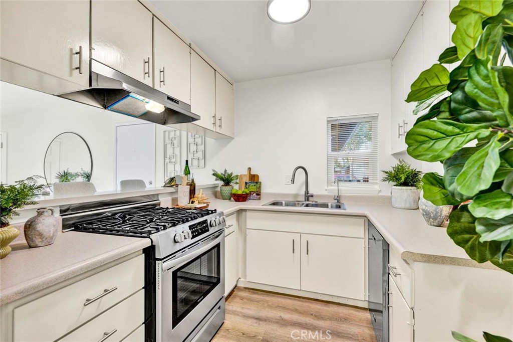 Stainless Steel Applicances - 11886 Geode, Fountain Valley CA 92708 - photo 7