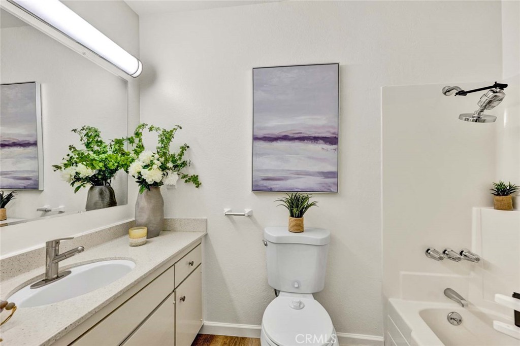 Hall Bathroom - 11886 Geode, Fountain Valley CA 92708 - photo 10