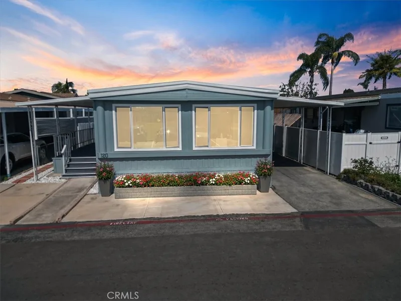 120 Sumac 120, Fountain Valley
