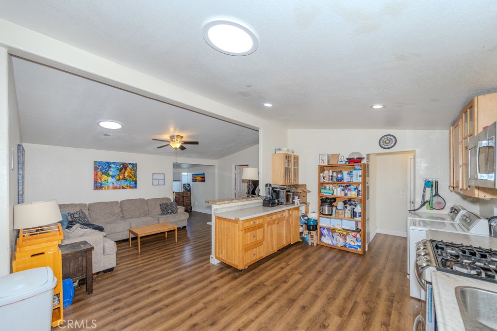 126 Pecan Lane, Fountain Valley CA 92708 - photo 6