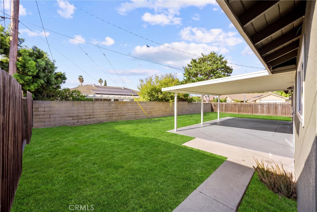 * Virtual Grass Added * - 16051 Shasta St, Fountain Valley CA 92708 - photo 31