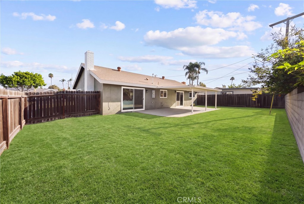 * Virtual Grass Added * - 16051 Shasta St, Fountain Valley CA 92708 - photo 36