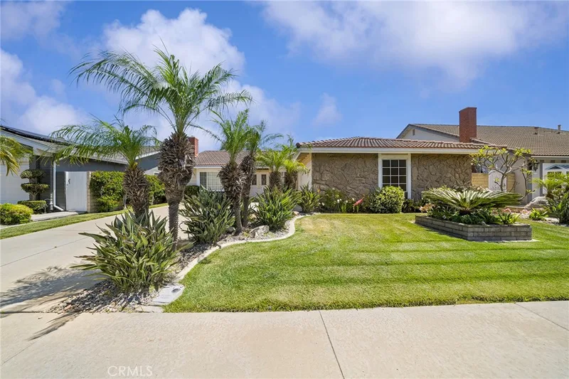 16126 Challis, Fountain Valley, CA 92708