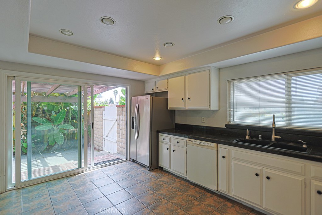 16404 Ponderosa St., Fountain Valley CA 92708 - photo 5