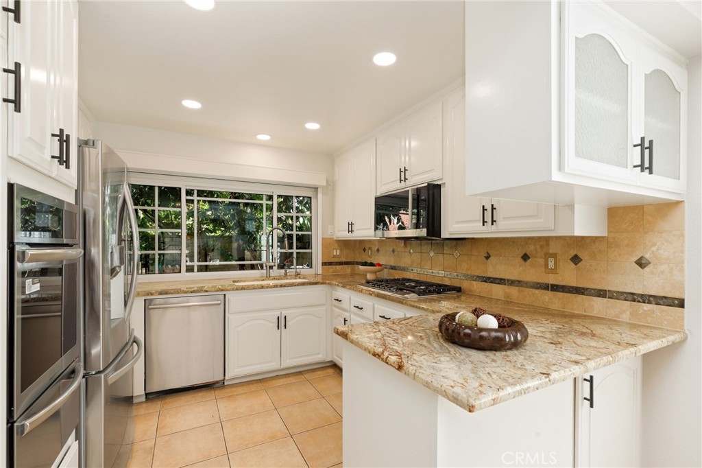 17034 Avenida Suenos, Fountain Valley CA 92708 - photo 14