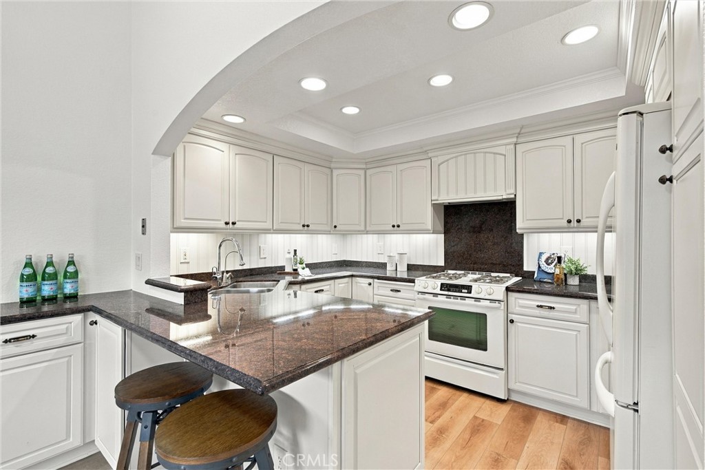 17080 Mount Lomina Court, Fountain Valley CA 92708 - photo 4