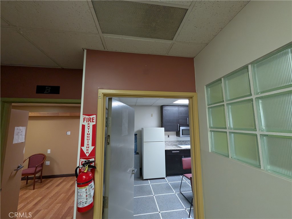 PDL - Office - kitchen - 17220 125 &126 Newhope, Fountain Valley CA 92708 - photo 28