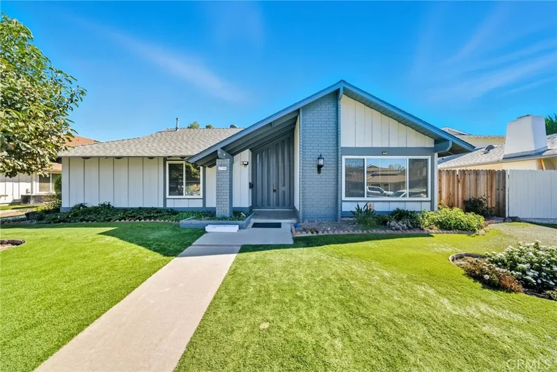 17358 San Luis 1, Fountain Valley, CA 92708