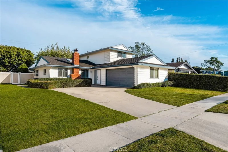 17588 Santa Paula, Fountain Valley, CA 92708
