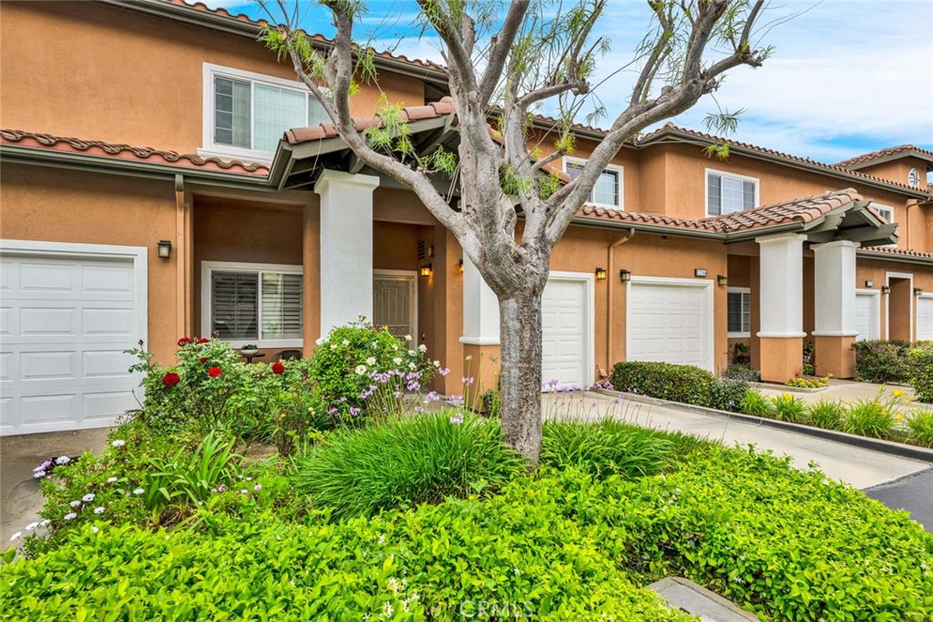 Front of the home. - 17772 Independence Ln, Fountain Valley CA 92708 - photo 1